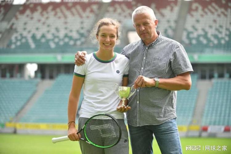 足球中的友 足球中的友