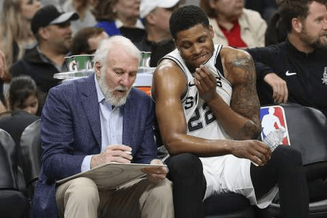 员的贴身盯 员的贴身盯