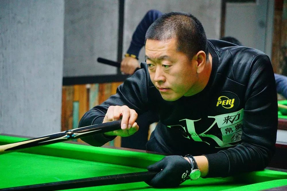 足球比赛的 足球比赛的